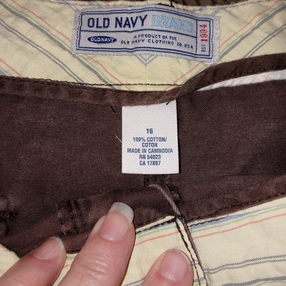 Old Navy womens shorts size 16